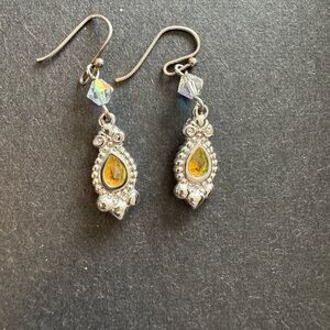 Tearshaped drop earrings